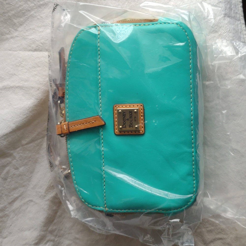 Dooney and Bourke Ambler smooth leather in Jade